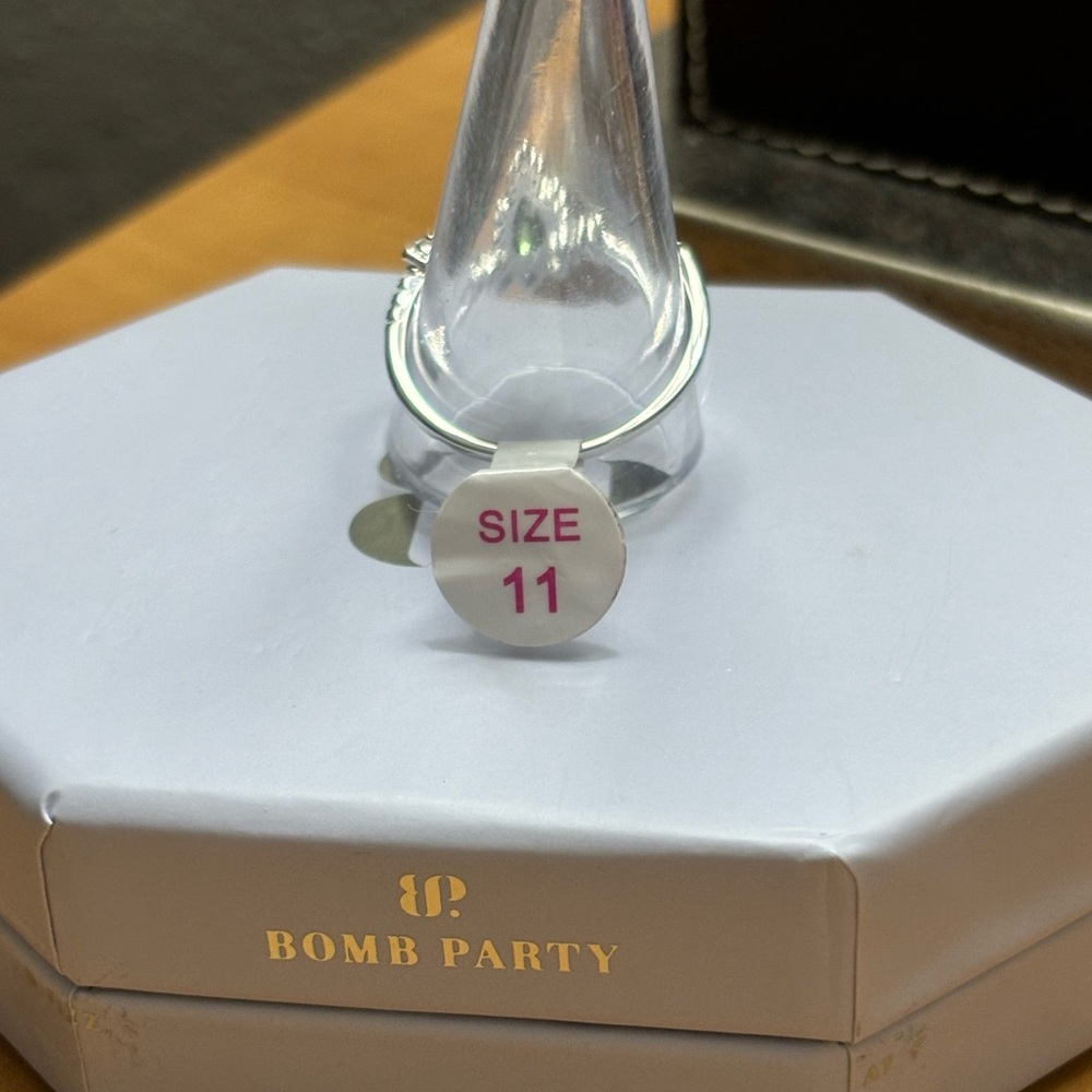 NWT BOMB PARTY RING SIZE 11! - Picture 3 of 4